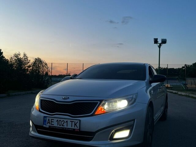 Сірий Кіа K5, об'ємом двигуна 2 л та пробігом 203 тис. км за 10500 $, фото 1 на Automoto.ua