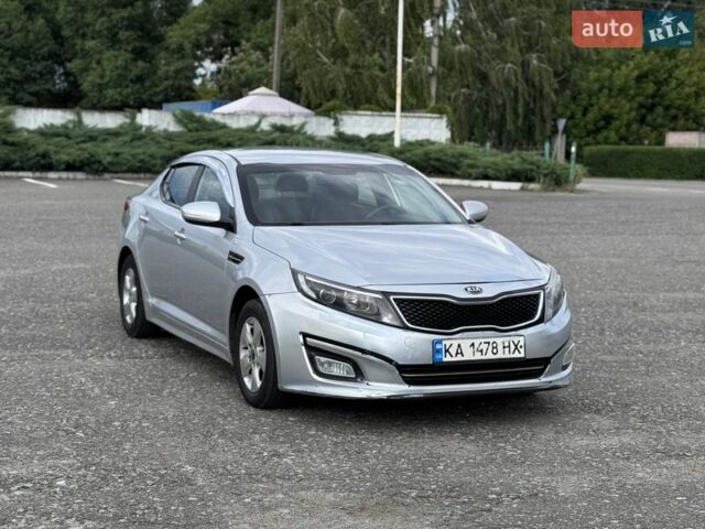 Сірий Кіа K5, об'ємом двигуна 2 л та пробігом 500 тис. км за 7500 $, фото 1 на Automoto.ua