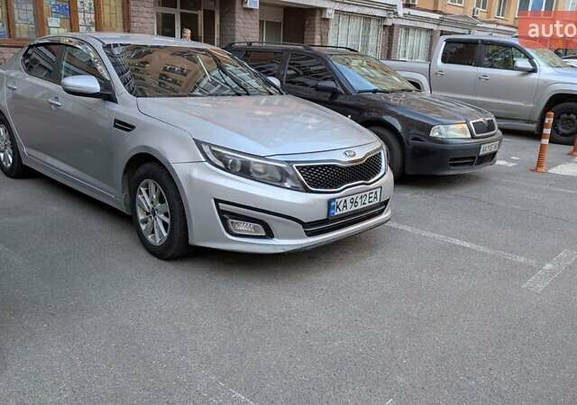 Серый Киа K5, объемом двигателя 2 л и пробегом 360 тыс. км за 7830 $, фото 1 на Automoto.ua