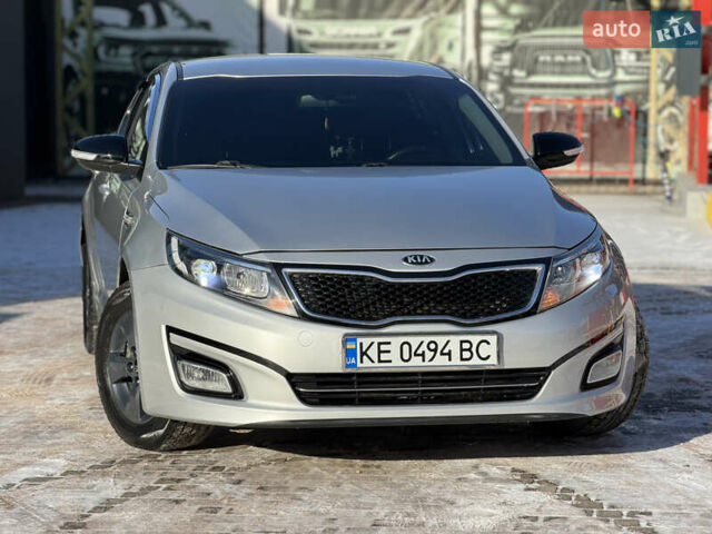 Серый Киа K5, объемом двигателя 2 л и пробегом 228 тыс. км за 10900 $, фото 1 на Automoto.ua