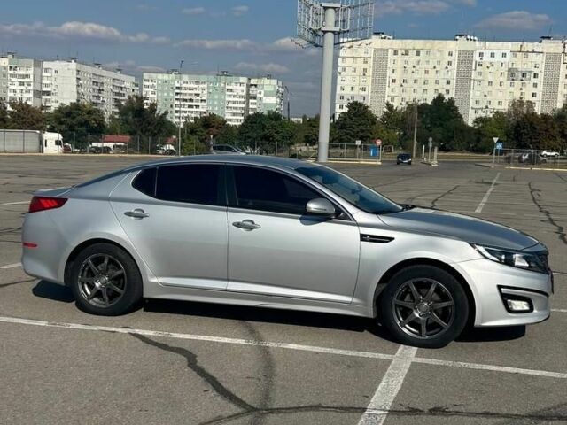Серый Киа K5, объемом двигателя 2 л и пробегом 340 тыс. км за 8199 $, фото 1 на Automoto.ua