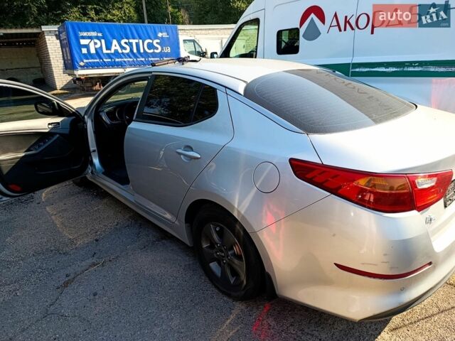 Сірий Кіа K5, об'ємом двигуна 2 л та пробігом 200 тис. км за 4000 $, фото 1 на Automoto.ua