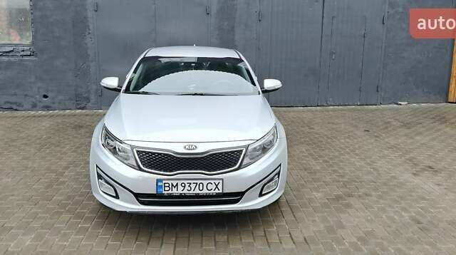 Серый Киа K5, объемом двигателя 2 л и пробегом 270 тыс. км за 8800 $, фото 1 на Automoto.ua