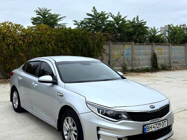 Сірий Кіа K5, об'ємом двигуна 2 л та пробігом 180 тис. км за 10500 $, фото 1 на Automoto.ua