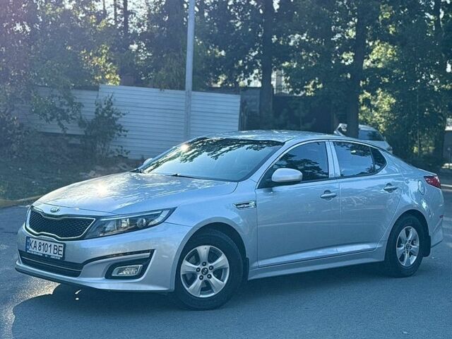 Серый Киа K5, объемом двигателя 2 л и пробегом 152 тыс. км за 8888 $, фото 1 на Automoto.ua