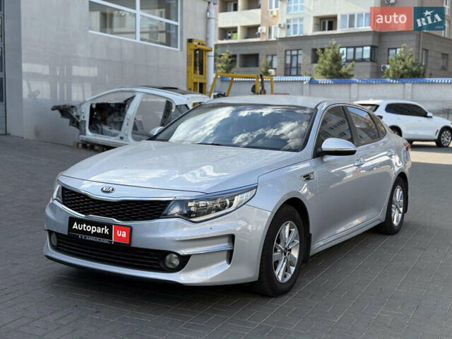 Серый Киа K5, объемом двигателя 2 л и пробегом 378 тыс. км за 9490 $, фото 1 на Automoto.ua