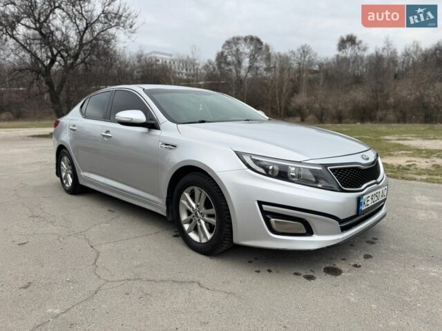 Серый Киа K5, объемом двигателя 2 л и пробегом 385 тыс. км за 8300 $, фото 1 на Automoto.ua