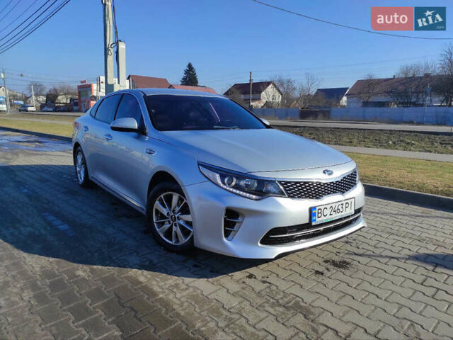 Серый Киа K5, объемом двигателя 2 л и пробегом 155 тыс. км за 14200 $, фото 1 на Automoto.ua