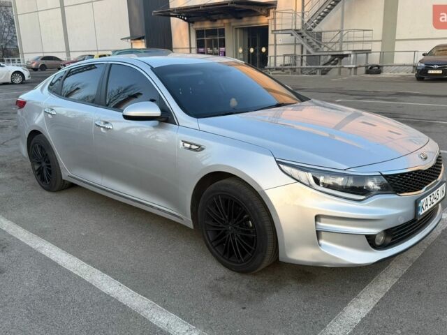 Серый Киа K5, объемом двигателя 2 л и пробегом 267 тыс. км за 12500 $, фото 1 на Automoto.ua
