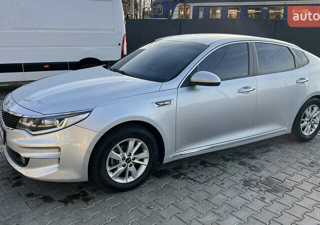 Сірий Кіа K5, об'ємом двигуна 2 л та пробігом 267 тис. км за 13700 $, фото 1 на Automoto.ua