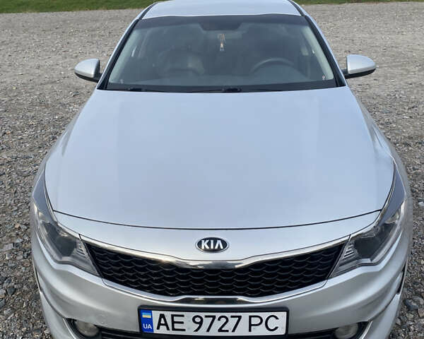 Сірий Кіа K5, об'ємом двигуна 2 л та пробігом 142 тис. км за 10000 $, фото 1 на Automoto.ua