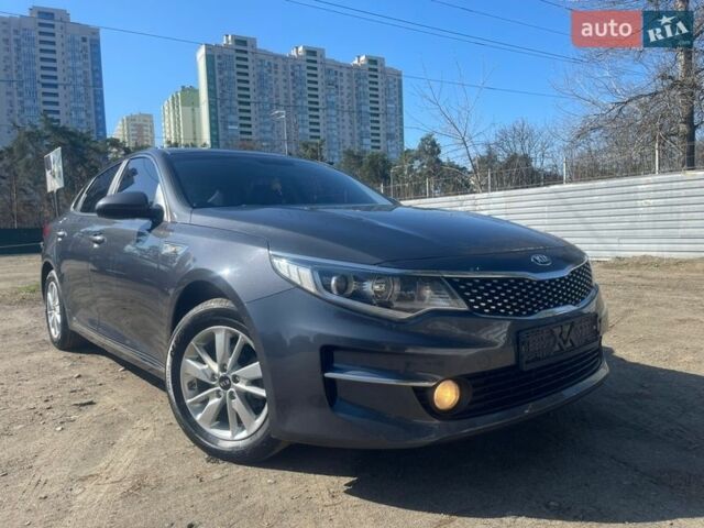 Серый Киа K5, объемом двигателя 0 л и пробегом 188 тыс. км за 12599 $, фото 1 на Automoto.ua