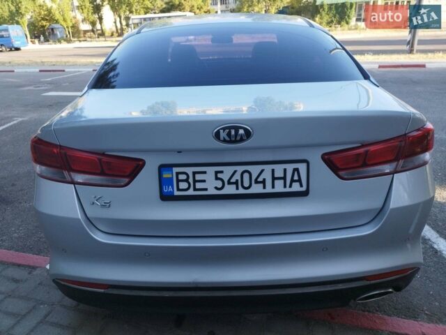 Серый Киа K5, объемом двигателя 2 л и пробегом 235 тыс. км за 11500 $, фото 1 на Automoto.ua