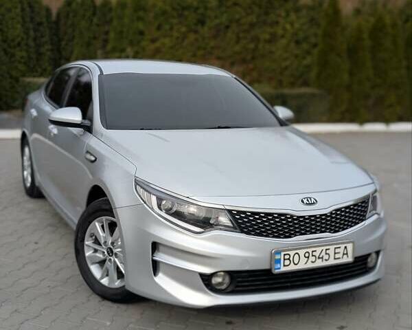 Сірий Кіа K5, об'ємом двигуна 2 л та пробігом 212 тис. км за 11500 $, фото 1 на Automoto.ua