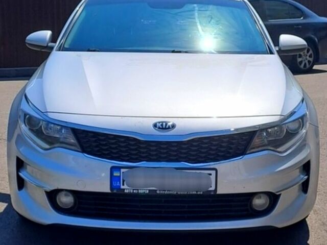 Серый Киа K5, объемом двигателя 2 л и пробегом 28000 тыс. км за 9999 $, фото 1 на Automoto.ua