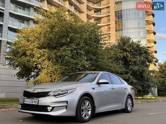 Сірий Кіа K5, об'ємом двигуна 2 л та пробігом 249 тис. км за 10500 $, фото 1 на Automoto.ua
