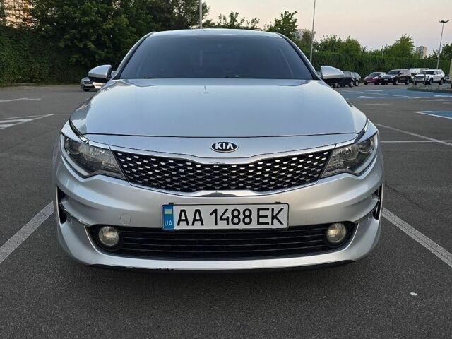 Сірий Кіа K5, об'ємом двигуна 2 л та пробігом 225 тис. км за 11500 $, фото 1 на Automoto.ua