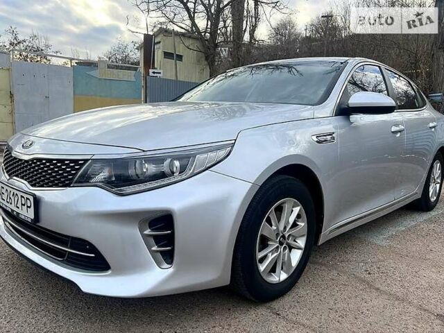 Сірий Кіа K5, об'ємом двигуна 2 л та пробігом 244 тис. км за 10777 $, фото 1 на Automoto.ua