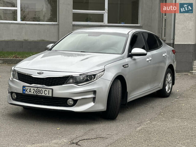 Сірий Кіа K5, об'ємом двигуна 2 л та пробігом 305 тис. км за 10850 $, фото 1 на Automoto.ua