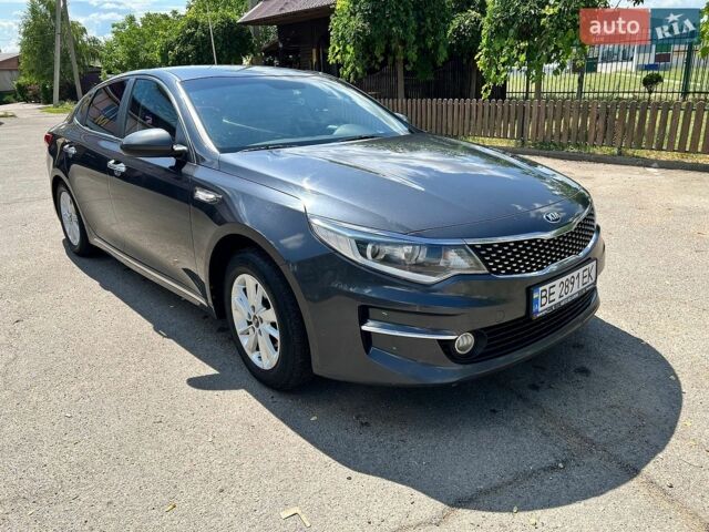 Серый Киа K5, объемом двигателя 2 л и пробегом 256 тыс. км за 12000 $, фото 1 на Automoto.ua