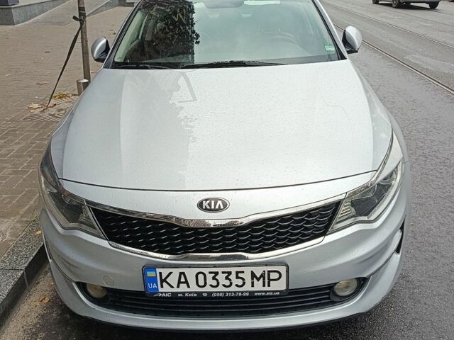 Серый Киа K5, объемом двигателя 2 л и пробегом 303 тыс. км за 12000 $, фото 1 на Automoto.ua