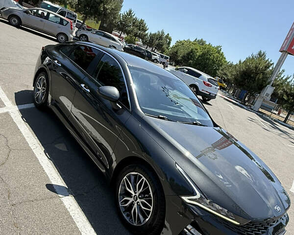 Сірий Кіа K5, об'ємом двигуна 2 л та пробігом 180 тис. км за 21200 $, фото 1 на Automoto.ua