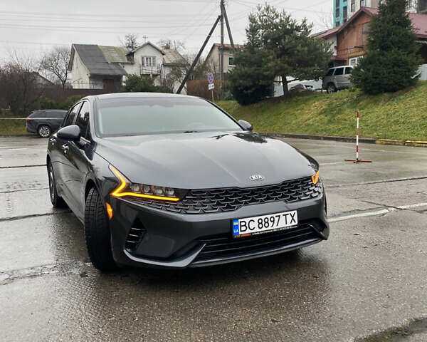 Серый Киа K5, объемом двигателя 1.6 л и пробегом 140 тыс. км за 20500 $, фото 1 на Automoto.ua