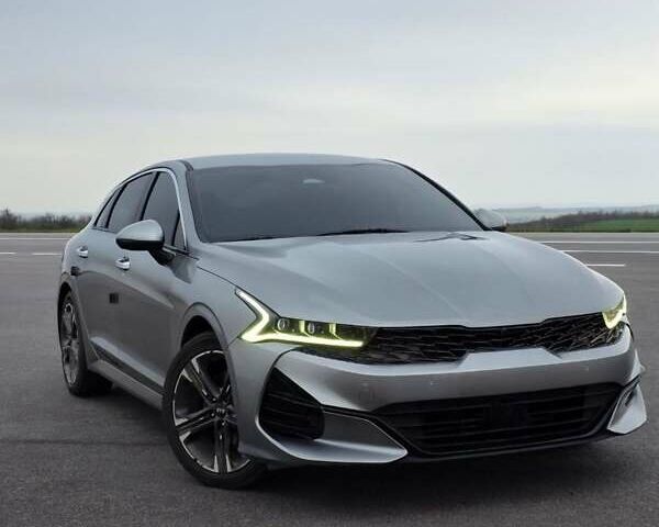 Сірий Кіа K5, об'ємом двигуна 2 л та пробігом 133 тис. км за 24700 $, фото 1 на Automoto.ua