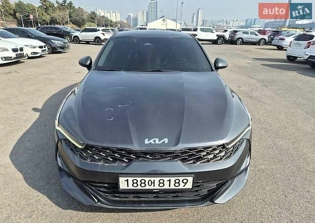 Сірий Кіа K5, об'ємом двигуна 2 л та пробігом 110 тис. км за 22900 $, фото 1 на Automoto.ua