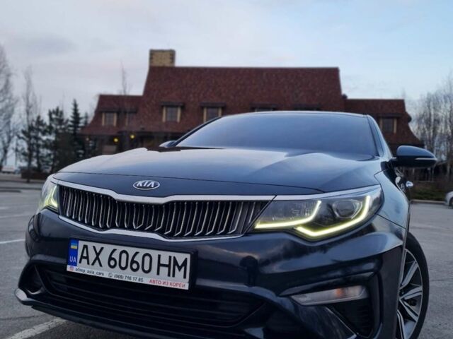 Синій Кіа K5, об'ємом двигуна 2 л та пробігом 188 тис. км за 17500 $, фото 1 на Automoto.ua