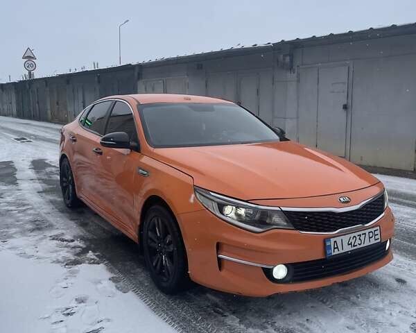 Помаранчевий Кіа K5, об'ємом двигуна 2 л та пробігом 465 тис. км за 9100 $, фото 1 на Automoto.ua