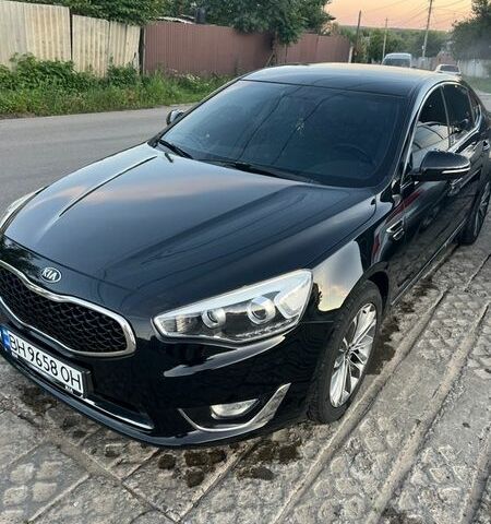 Чорний Кіа K7, об'ємом двигуна 3 л та пробігом 300 тис. км за 10000 $, фото 1 на Automoto.ua