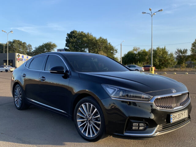 Чорний Кіа K7, об'ємом двигуна 2.2 л та пробігом 227 тис. км за 17900 $, фото 1 на Automoto.ua