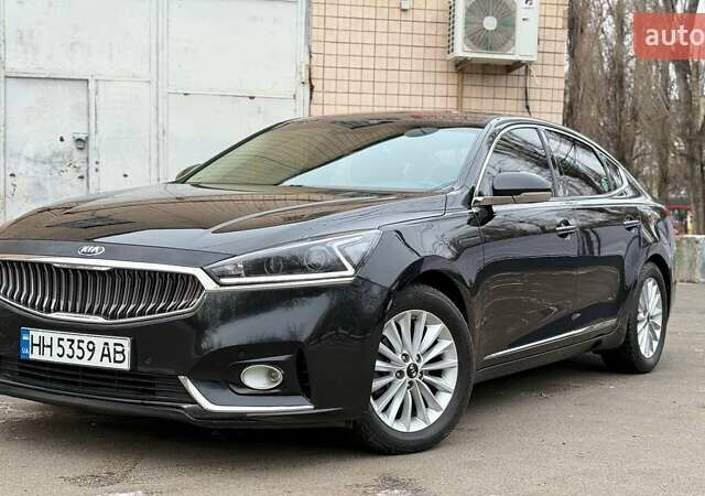 Черный Киа K7, объемом двигателя 3 л и пробегом 220 тыс. км за 14999 $, фото 1 на Automoto.ua