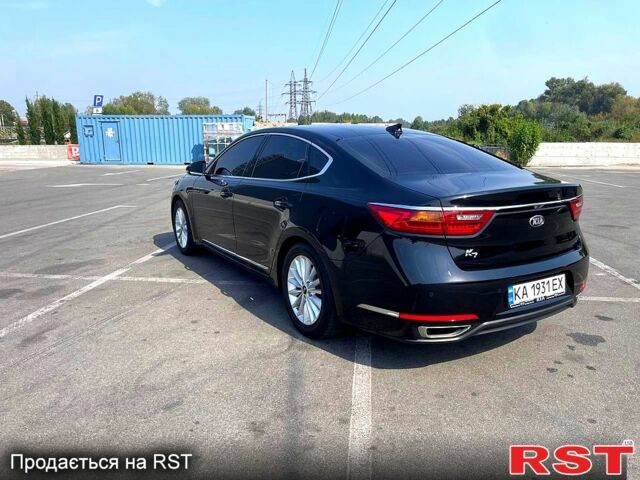 Черный Киа K7, объемом двигателя 3 л и пробегом 313 тыс. км за 13900 $, фото 1 на Automoto.ua