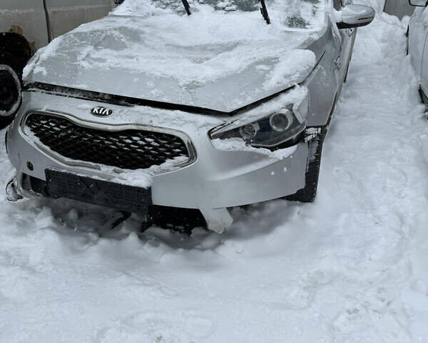 Сірий Кіа K7, об'ємом двигуна 3 л та пробігом 255 тис. км за 6500 $, фото 1 на Automoto.ua