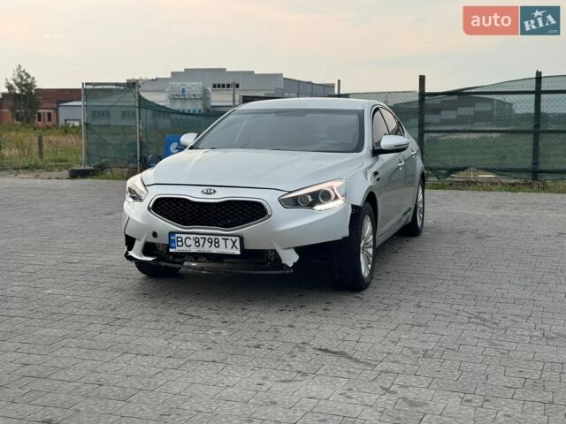 Серый Киа K7, объемом двигателя 3 л и пробегом 257 тыс. км за 5799 $, фото 1 на Automoto.ua