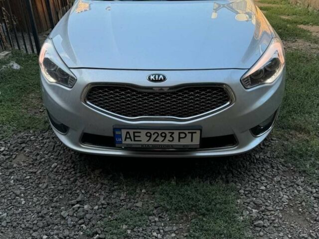 Сірий Кіа K7, об'ємом двигуна 3 л та пробігом 300 тис. км за 11000 $, фото 1 на Automoto.ua