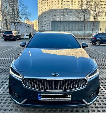 Серый Киа K7, объемом двигателя 0 л и пробегом 84 тыс. км за 16000 $, фото 1 на Automoto.ua