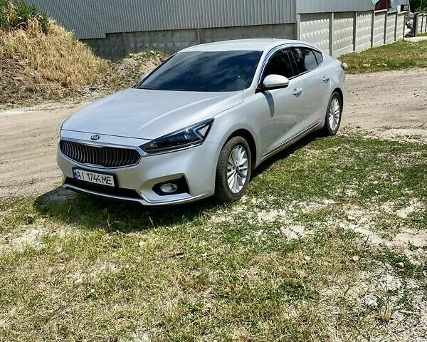 Серый Киа K7, объемом двигателя 3 л и пробегом 299 тыс. км за 13500 $, фото 1 на Automoto.ua