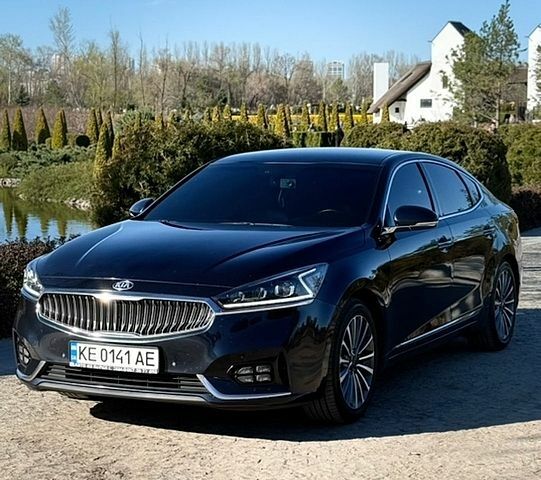 Синий Киа K7, объемом двигателя 3 л и пробегом 188 тыс. км за 14999 $, фото 1 на Automoto.ua