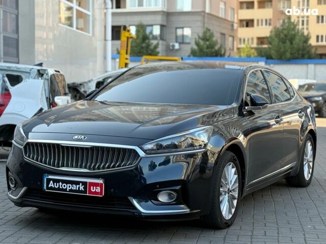 Синий Киа K7, объемом двигателя 3 л и пробегом 195 тыс. км за 18490 $, фото 1 на Automoto.ua