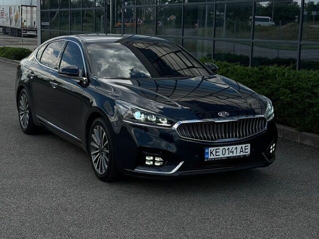 Синий Киа K7, объемом двигателя 3 л и пробегом 192 тыс. км за 15800 $, фото 1 на Automoto.ua