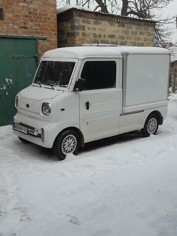 Білий Кіа Rhino, об'ємом двигуна 0 л та пробігом 2 тис. км за 9900 $, фото 1 на Automoto.ua