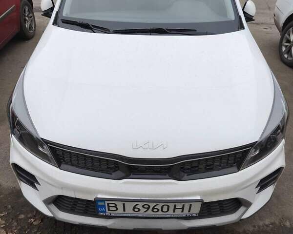 Білий Кіа Rio X, об'ємом двигуна 1.59 л та пробігом 11 тис. км за 18700 $, фото 1 на Automoto.ua