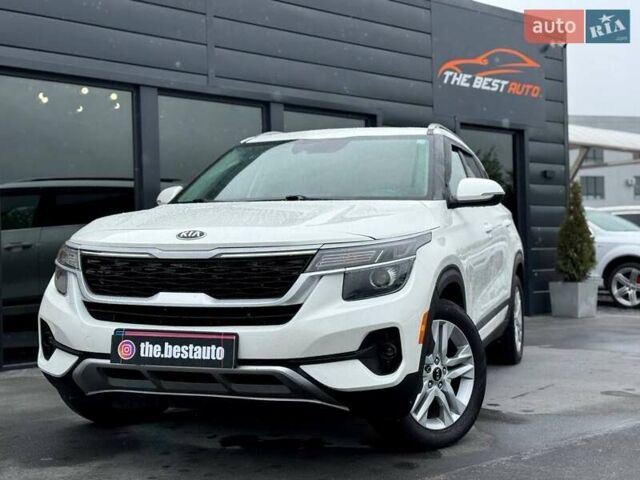 Белый Киа Seltos, объемом двигателя 2 л и пробегом 139 тыс. км за 17698 $, фото 1 на Automoto.ua