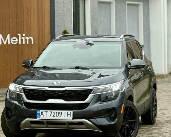 Сірий Кіа Seltos, об'ємом двигуна 1.98 л та пробігом 96 тис. км за 18499 $, фото 1 на Automoto.ua