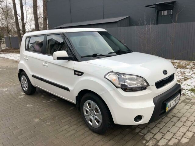 Белый Киа Soul, объемом двигателя 1.6 л и пробегом 148 тыс. км за 7300 $, фото 1 на Automoto.ua