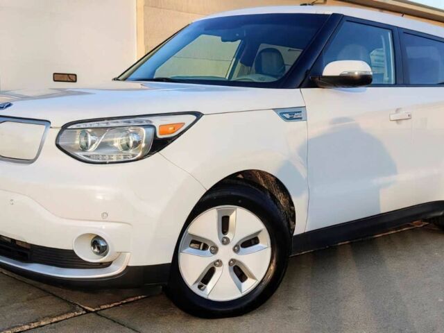 Белый Киа Soul, объемом двигателя 0 л и пробегом 94 тыс. км за 3299 $, фото 1 на Automoto.ua