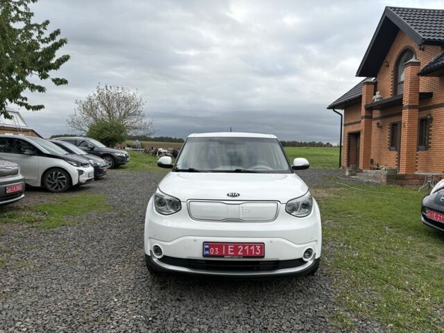Белый Киа Soul, объемом двигателя 0 л и пробегом 121 тыс. км за 6700 $, фото 1 на Automoto.ua